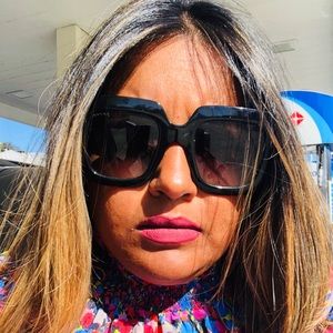 Meet your Posher, Mou